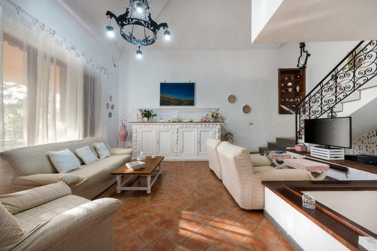 B&B Villa Il Carrubo San Vito Lo Capo Luaran gambar