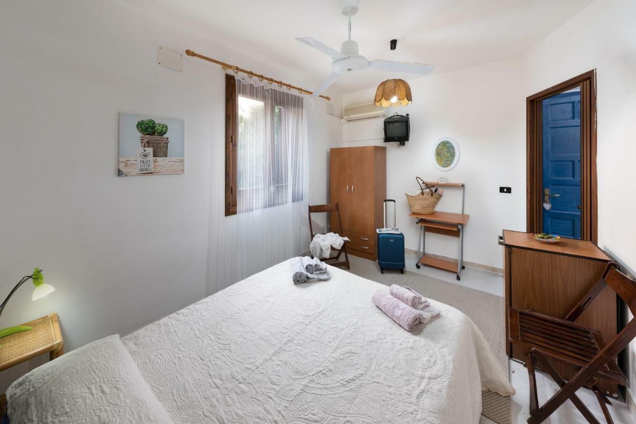 B&B Villa Il Carrubo San Vito Lo Capo Luaran gambar